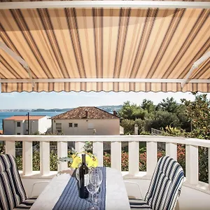 https://apartments-barbara-trogir.hotels-in-trogir.com